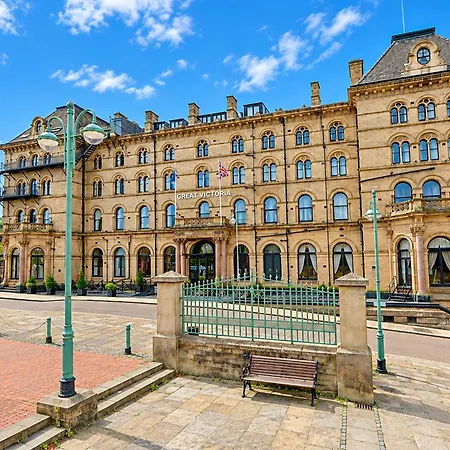 Hotel The Victoria Hotel, Bradford By Sunday 4*