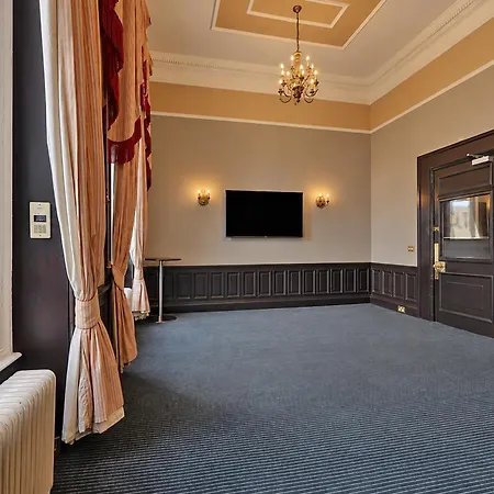 The Victoria Hotel, Bradford By Sunday Hotel