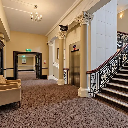 The Victoria Hotel, Bradford By Sunday 4*