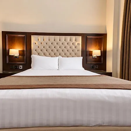 The Victoria Hotel, Bradford By Sunday 4*
