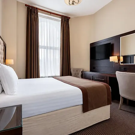 The Victoria Hotel, Bradford By Sunday