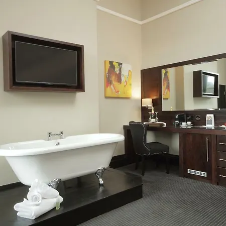 Great Victoria 4* Bradford (West Yorkshire)