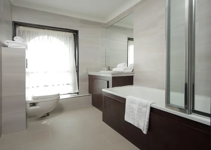 그레이트 빅토리아 4*